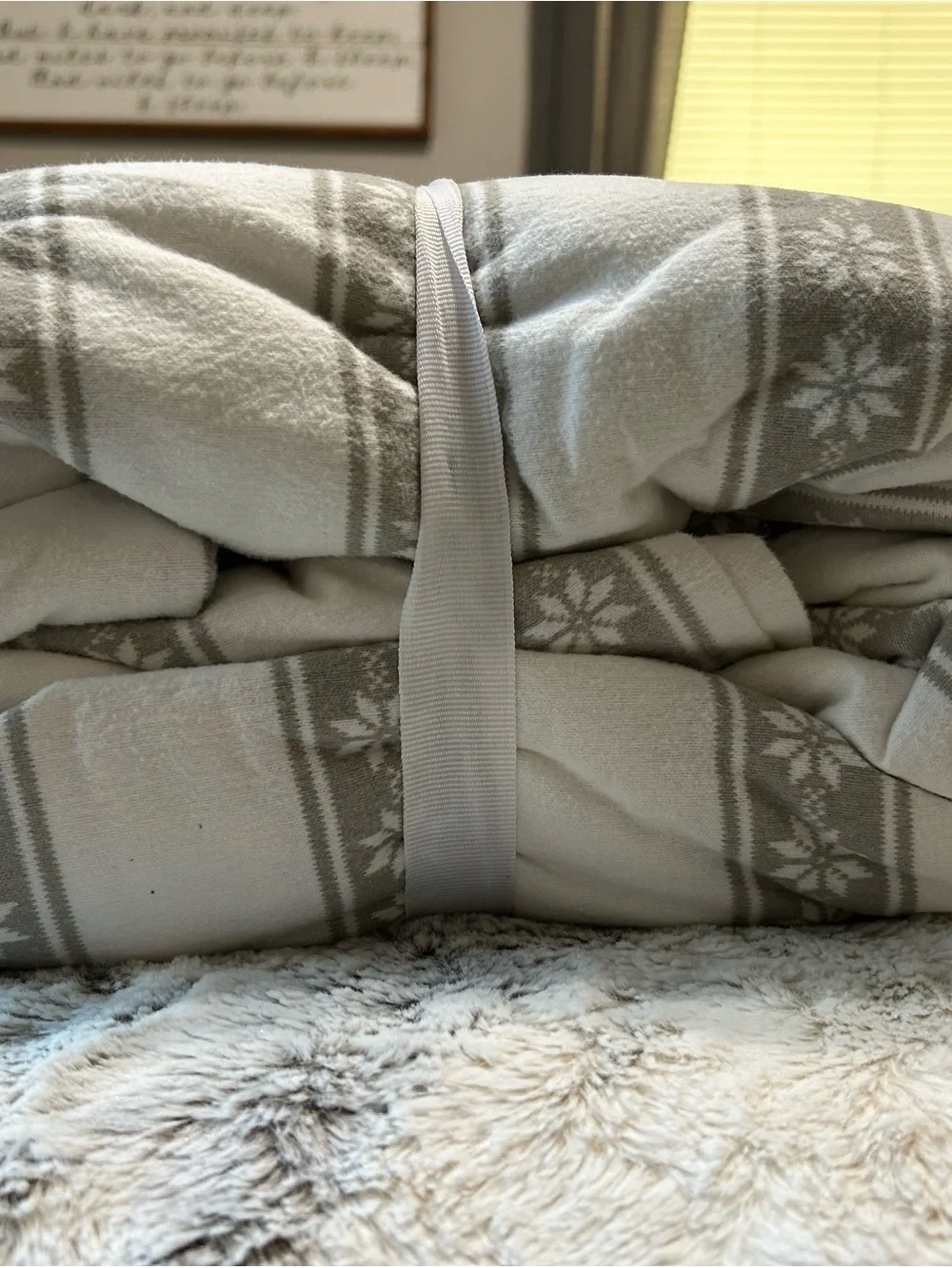 Eddie Bauer King Flannel Sheet Set - Gray & White Snowflake Stripe NWT